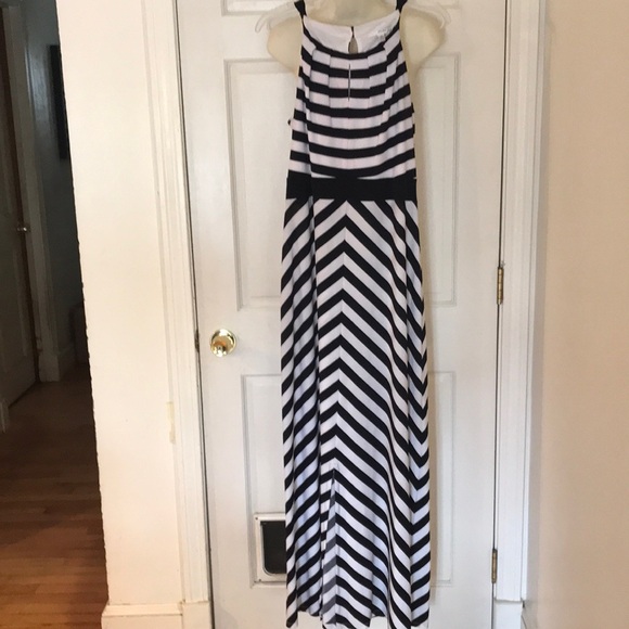 Studio One size medium black & white striped maxi dress sleeveless slit front - Picture 1 of 16